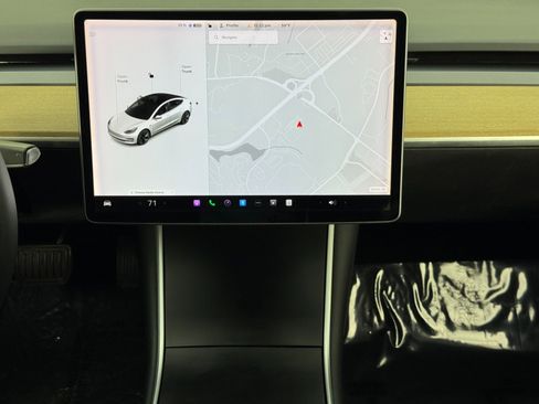 Used 2020 Tesla Model 3 Standard Range Plus image 21