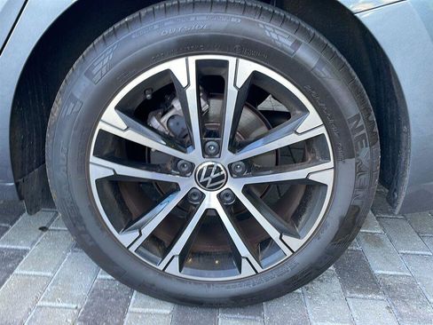 Used 2025 Volkswagen Jetta Sport FWD image 6