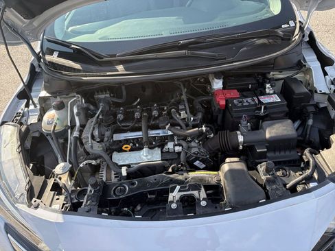 Used 2025 Nissan Versa SV image 30