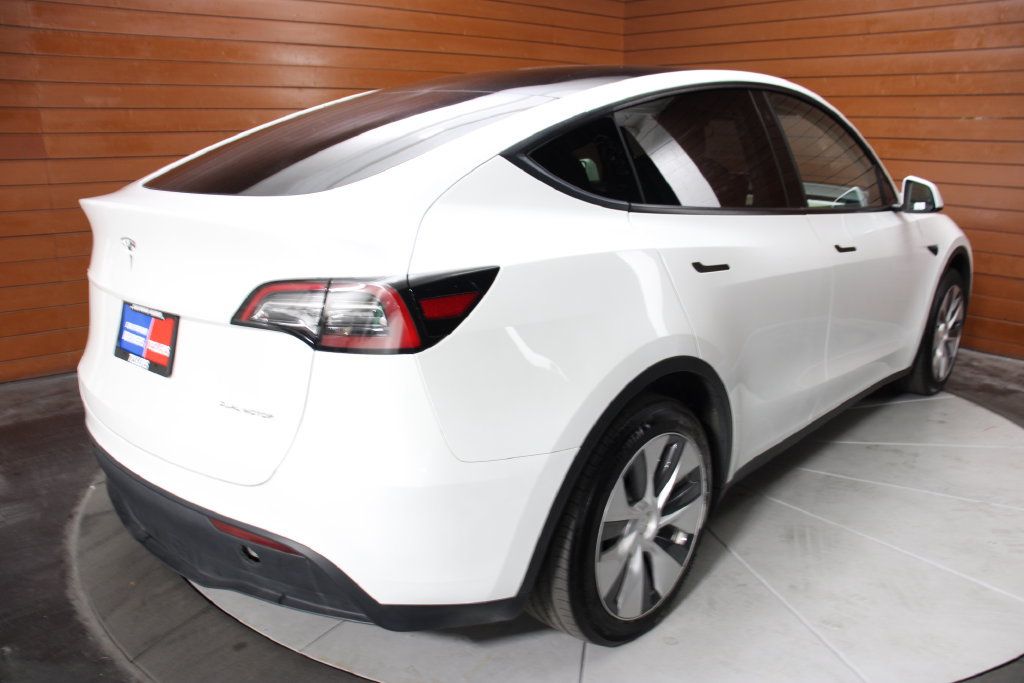 Used 2023 Tesla Model Y Long Range AWD/4WD image 22