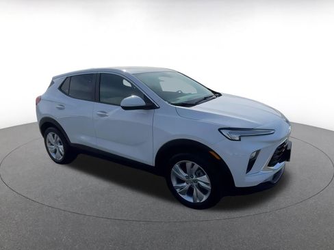 Used 2025 Buick Encore GX Preferred image 2