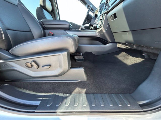 Used 2025 Ford F150 Lariat AWD/4WD image 37