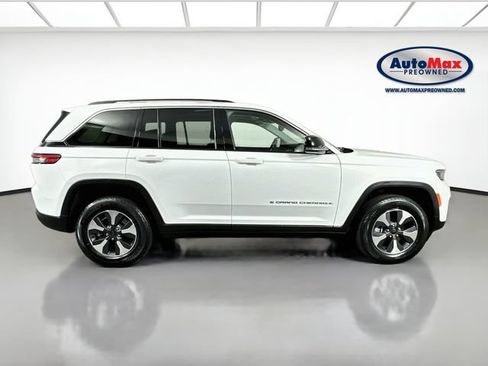Used 2023 Jeep Grand Cherokee 4WD 4xe image 10