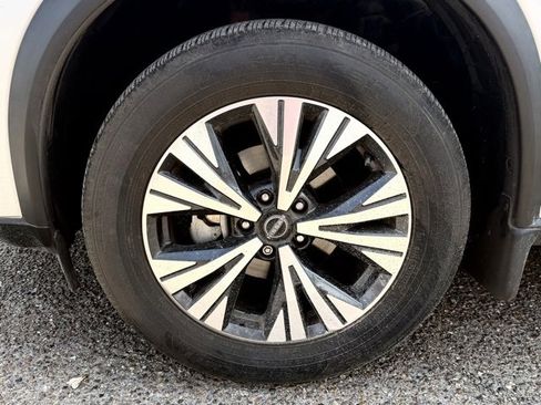 Certified 2023 Nissan Rogue SV image 31