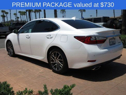 Used 2017 Lexus ES 350 w/ Premium Package FWD image 2