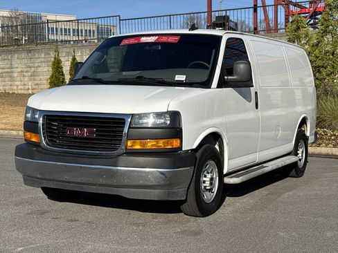 Used 2022 GMC Savana 2500 image 5