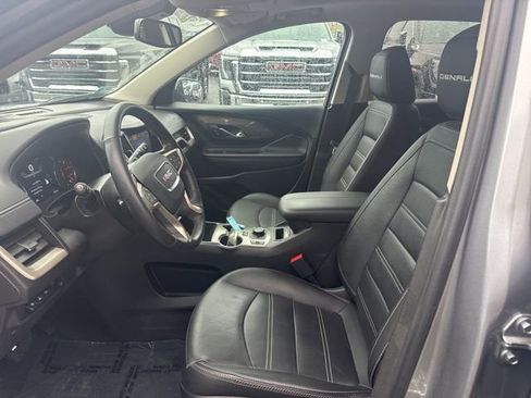Used 2024 GMC Terrain Denali w/ Denali Premium Package AWD/4WD image 13