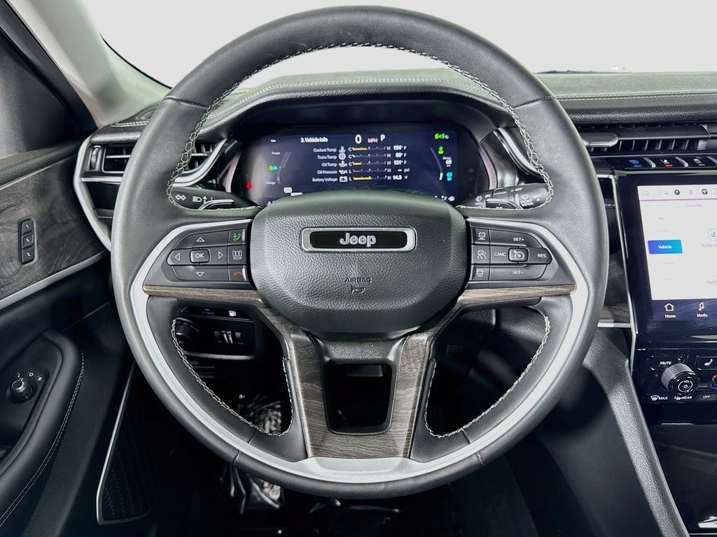 Used 2023 Jeep Grand Cherokee 4WD 4xe image 27