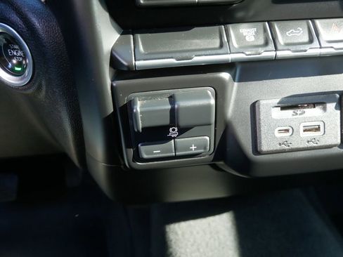 Used 2022 GMC Sierra 2500 SLT image 27