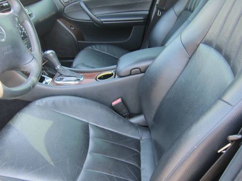 Used 2006 Mercedes-Benz C 350 4MATIC Sedan image 9
