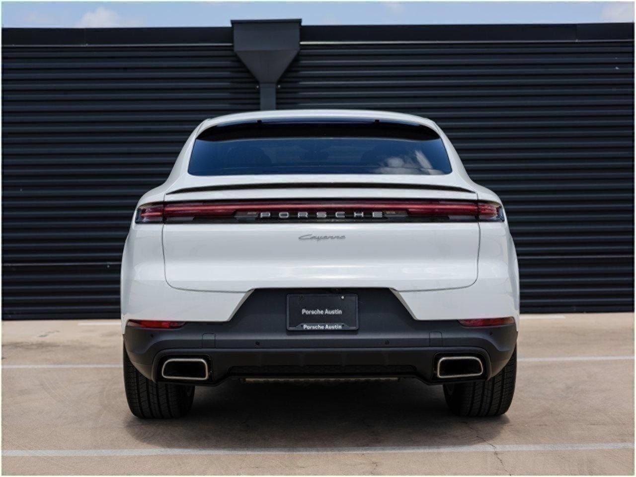 Certified 2025 Porsche Cayenne Coupe AWD/4WD image 6