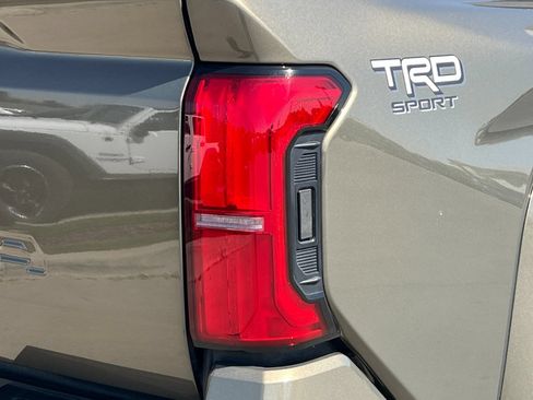 Used 2026 Toyota Tacoma TRD Sport w/ TRD Sport Premium Package AWD/4WD image 38