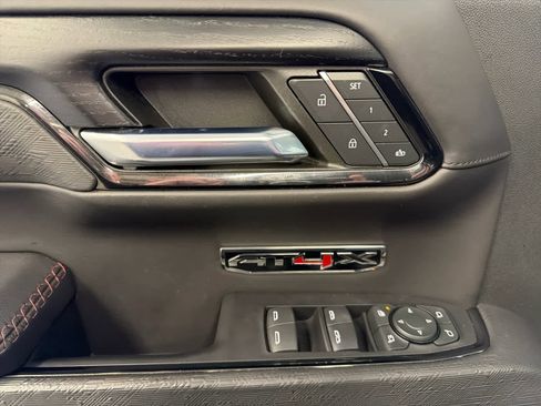 Used 2023 GMC Sierra 1500 AT4X image 19