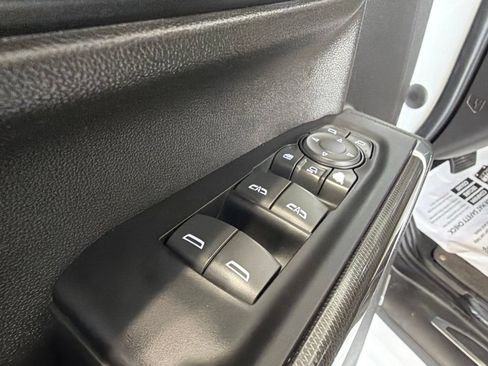 Used 2022 GMC Sierra 2500 AT4 w/ AT4 Premium Plus Package AWD/4WD image 18
