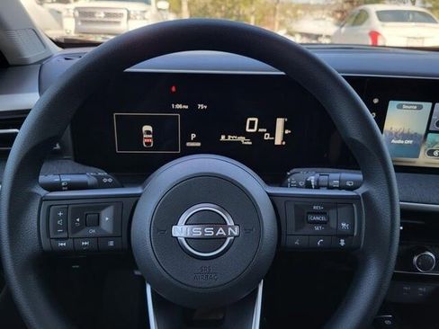 New 2025 Nissan Kicks SV w/ Illumination Package image 7