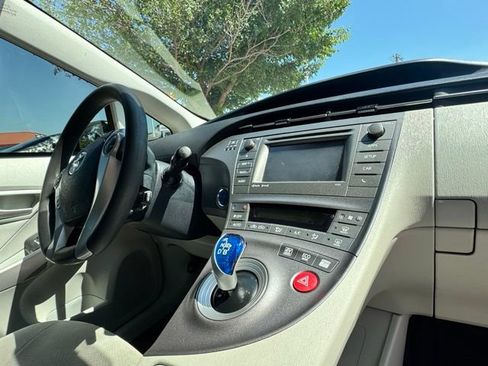 Used 2015 Toyota Prius Three FWD image 13
