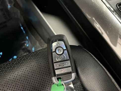 Used 2022 Ford F150 Lariat w/ Equipment Group 502A High image 32