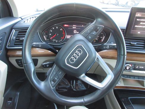 Used 2022 Audi Q5 2.0T Premium image 35