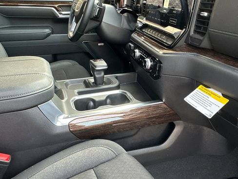 Certified 2025 GMC Sierra 1500 Elevation w/ Preferred Package image 16