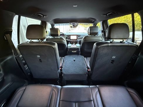 Used 2022 Jeep Wagoneer Series II AWD/4WD image 40