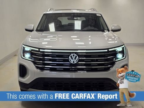 Used 2025 Volkswagen Atlas SEL AWD/4WD image 2