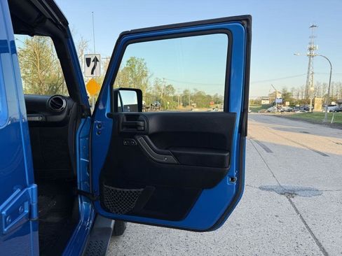 Used 2016 Jeep Wrangler Unlimited Sport w/ Quick Order Package 23S AWD/4WD image 15