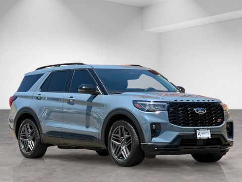 Used 2025 Ford Explorer ST w/ Sun And Sound Package AWD/4WD image 9
