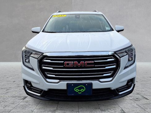 Certified 2022 GMC Terrain SLT w/ Infotainment Package II AWD/4WD image 2
