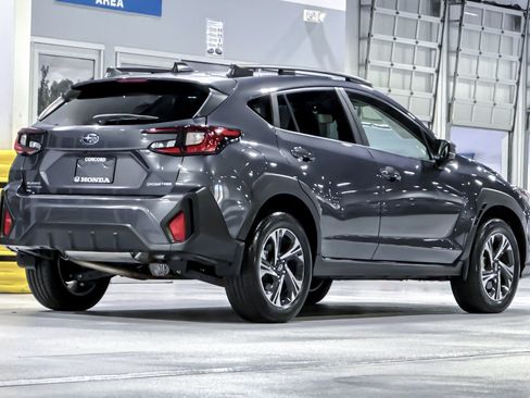 Used 2024 Subaru Crosstrek 2.0i Premium AWD/4WD image 9