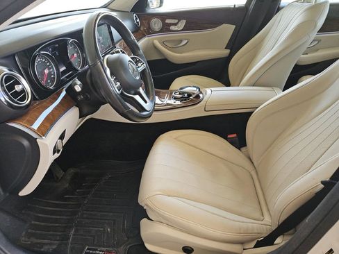 Used 2019 Mercedes-Benz E 300 4MATIC image 24