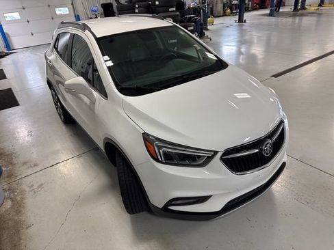 Used 2020 Buick Encore Essence AWD/4WD image 28