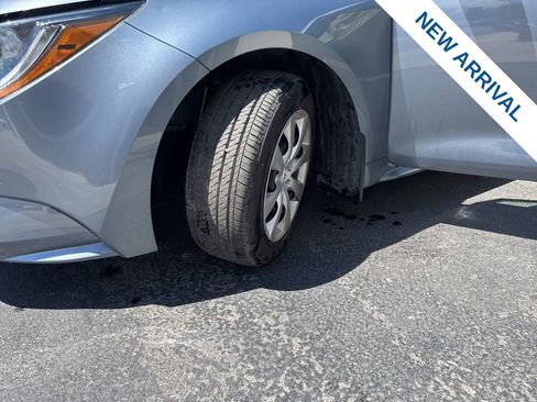 Used 2025 Toyota Corolla LE FWD image 28