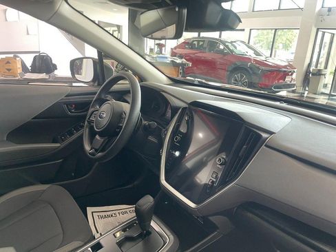 Used 2025 Subaru Crosstrek 2.5i Premium AWD/4WD image 9
