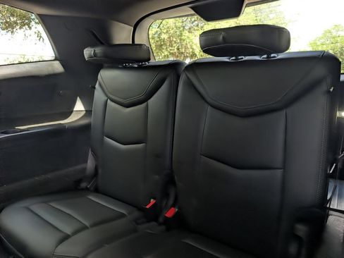 Used 2021 Cadillac XT6 Luxury FWD image 18