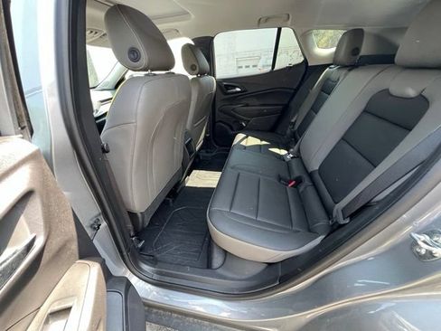 Used 2025 Chevrolet Trax ACTIV w/ Sunroof Package FWD image 12