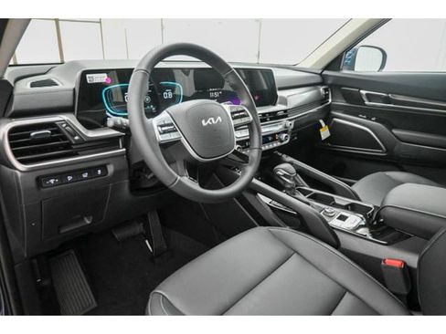 New 2025 Kia Telluride S image 19