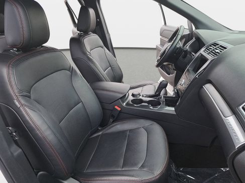 Used 2019 Ford Explorer Sport AWD/4WD image 10