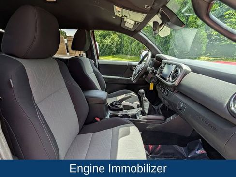Used 2020 Toyota Tacoma TRD Sport AWD/4WD image 12