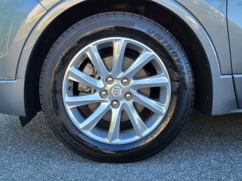 Used 2019 Buick Envision Essence FWD image 7