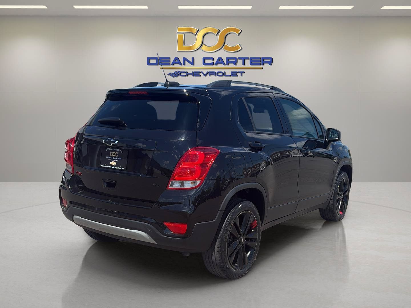 Used 2022 Chevrolet Trax LT w/ Redline Edition AWD/4WD image 5