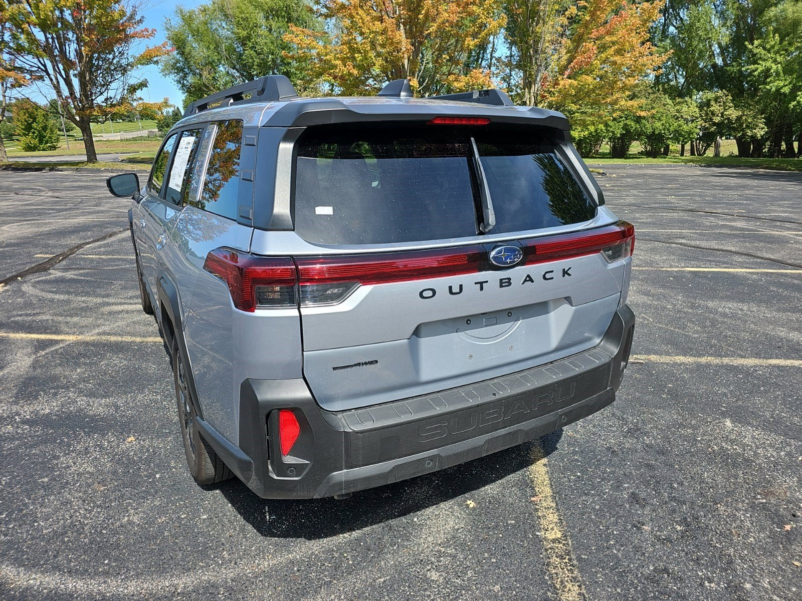 Used 2026 Subaru Outback Limited AWD/4WD image 3