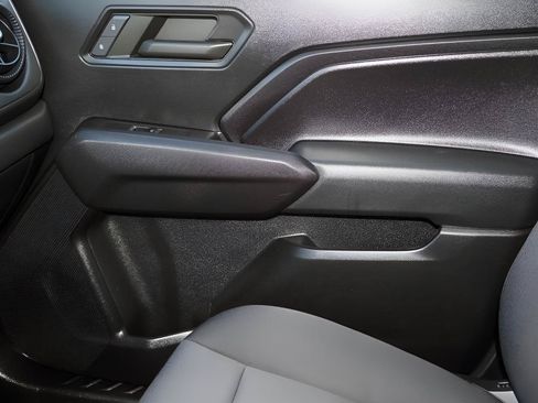 Certified 2023 Chevrolet Colorado Trail Boss w/ Technology Package AWD/4WD image 23
