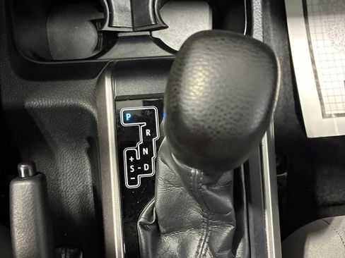 Used 2019 Toyota Tacoma SR5 AWD/4WD image 29