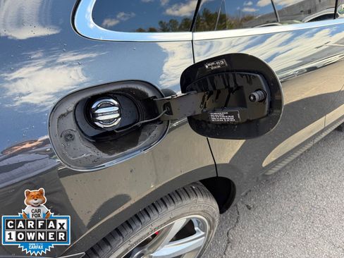 Used 2023 Porsche Macan S image 26