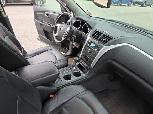 Used 2011 Chevrolet Traverse LT w/ LPO, 'HIT The Road' Package FWD image 37