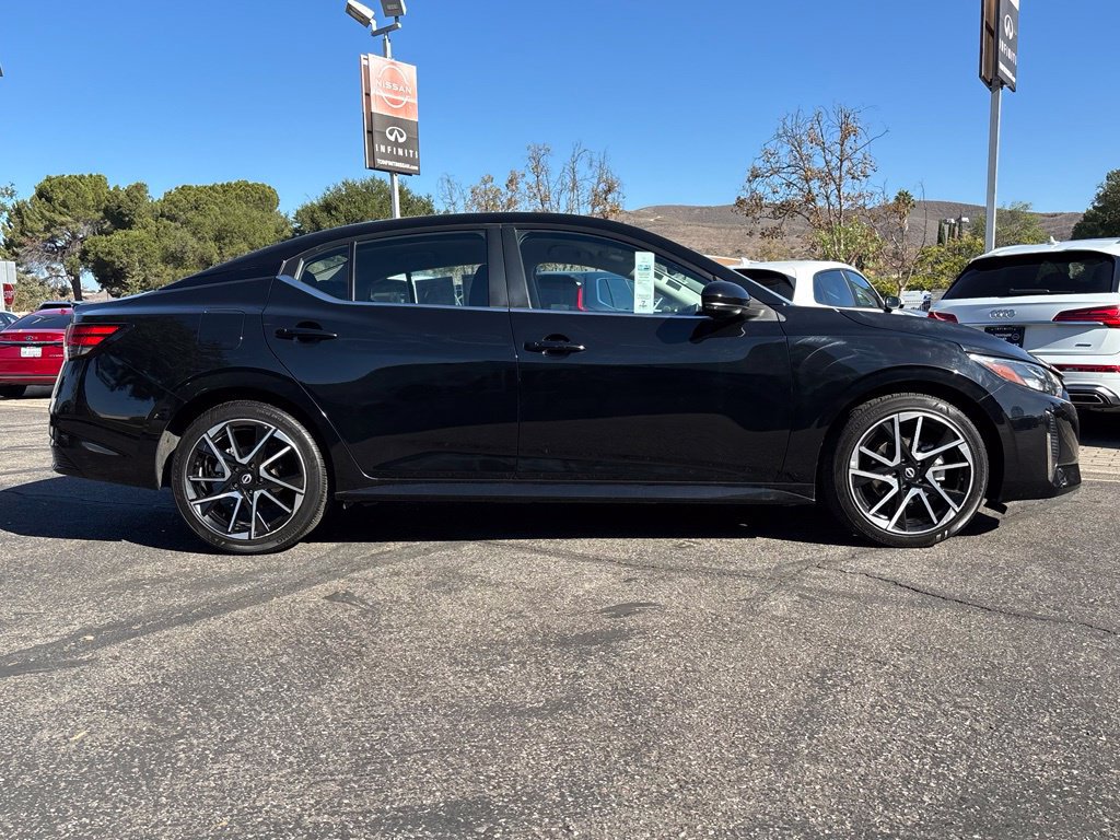 Used 2025 Nissan Sentra SR FWD image 2