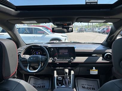 New 2026 Chevrolet Colorado Z71 w/ Z71 Convenience Package 2