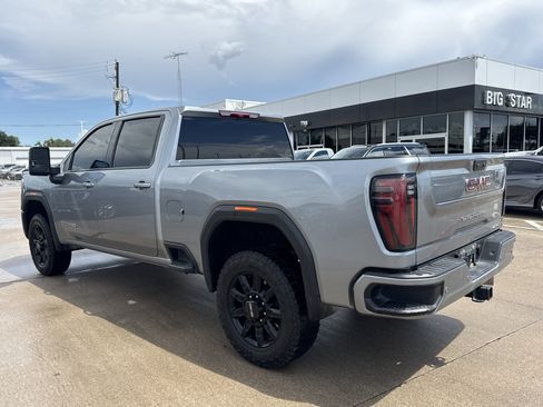 Used 2025 GMC Sierra 2500 AT4 AWD/4WD image 9