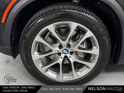 Used 2024 BMW X5 xDrive40i w/ Premium Package image 11