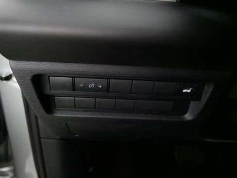 Used 2024 Mitsubishi Outlander SE image 26